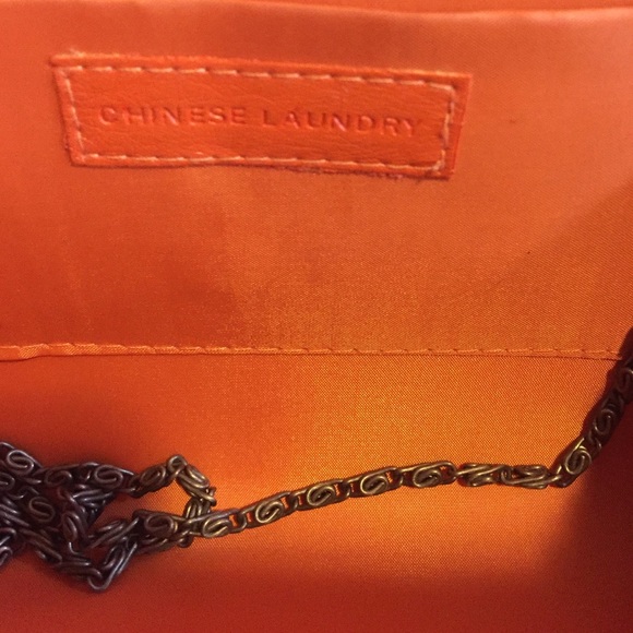 Coral clutch - Picture 2 of 3